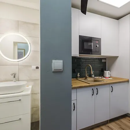 Wilda Chic Grey By Bookinghost Apartment