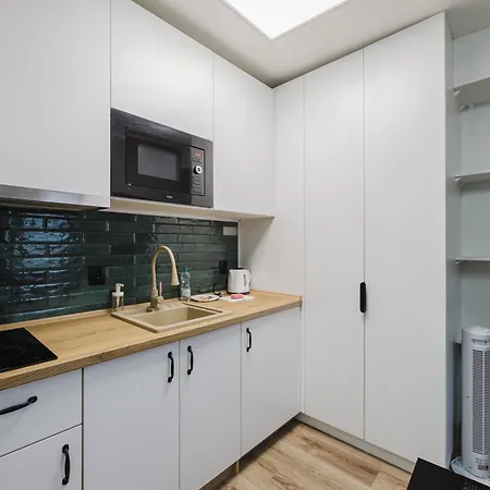 Wilda Chic Grey By Bookinghost Apartment