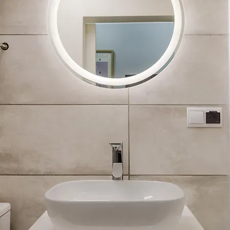 Apartment Wilda Chic Grey By Bookinghost Poznan
