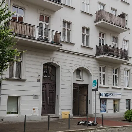 Wilda Chic Grey By Bookinghost Apartman Poznań